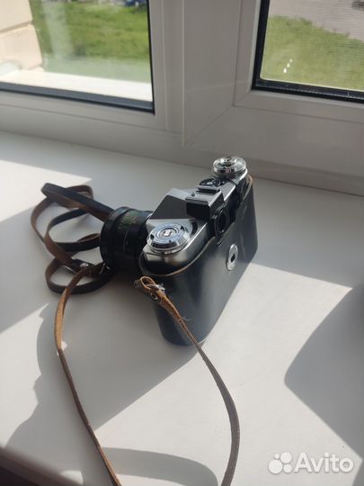 Пленочный фотоаппарат zenit e