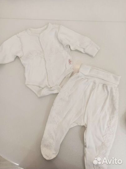 Комплект на выписку для девочки