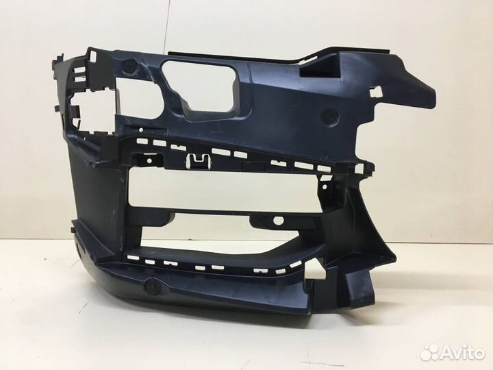 Кронштейн переднего бампера правый BMW 5-series G3