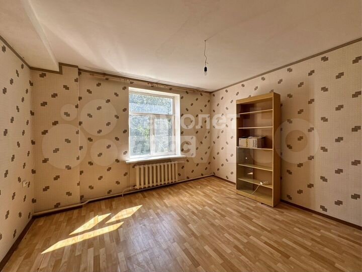 2-к. квартира, 57 м², 2/2 эт.