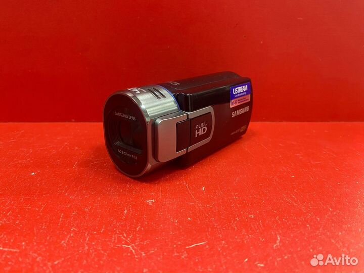 Видеокамера Samsung HMX-QF30