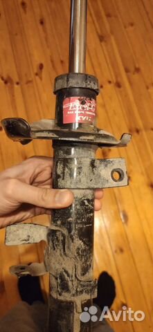 Амортизатор левый kyb каяба ford focus 3