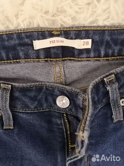 Levis женские W28 L30 джинсы