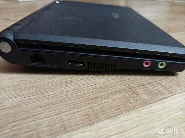 Нетбук asus 700