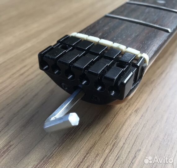 Гриф гитары