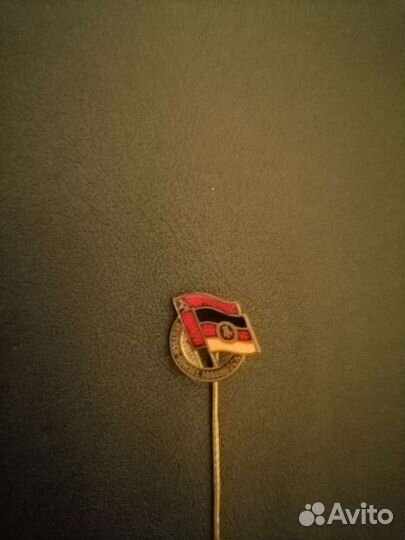 Тяжёлые знаки на игле