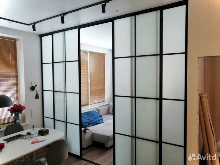 Стеклянная перегородка