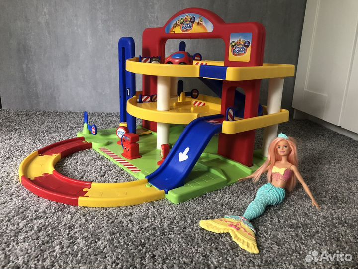 Продам трехуровневую парковку smoby vroom planet