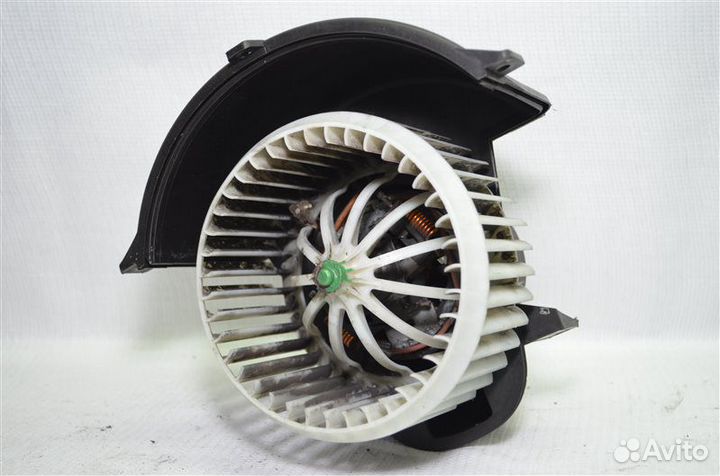 Моторчик печки Volkswagen Touareg