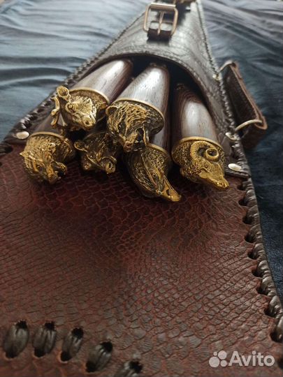 Набор шампуров в кожаном колчане