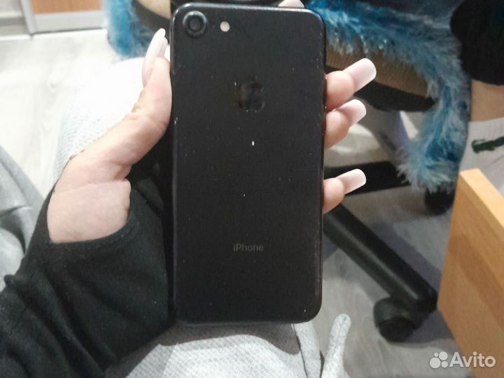 iPhone 7, 32 ГБ