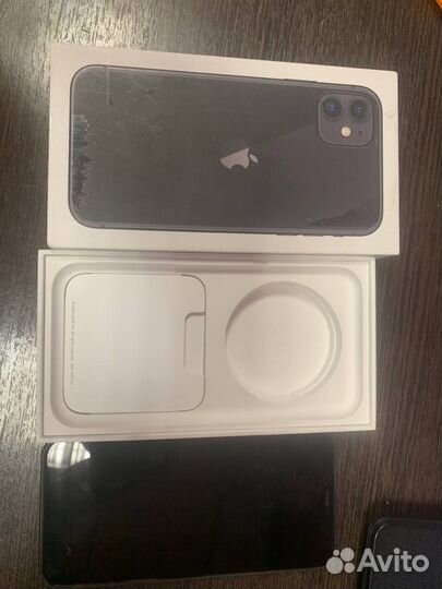 iPhone 11, 64 ГБ