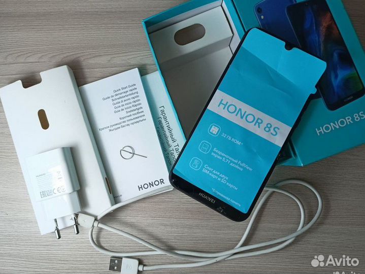 HONOR 8S, 2/32 ГБ