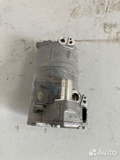 Компрессор кондиционера Mercedes C-Class W205 M274