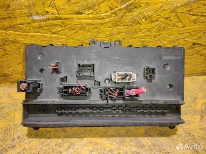 Блок предохранителей Mercedes Viano W639 OM 646