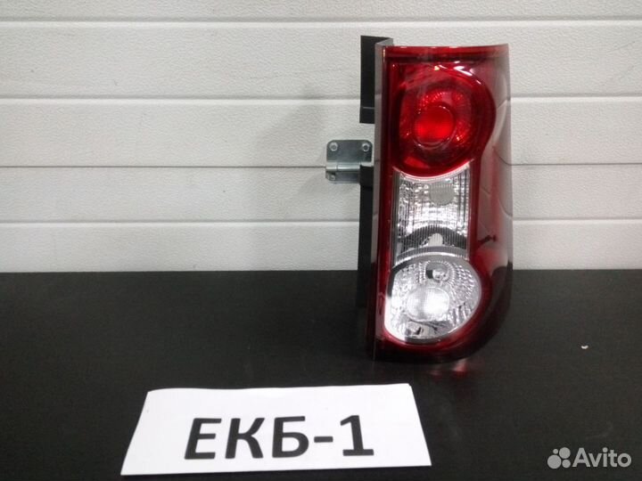 Фонарь правый LADA Largus 1 2012