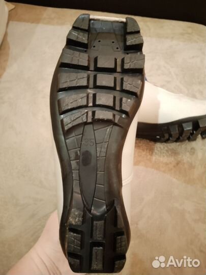 Лыжные ботинки