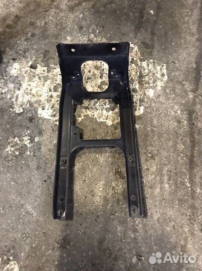 Мерседес мл 164 x164 ml GL центральная часть телев