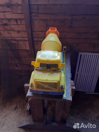 Машинки игрушки