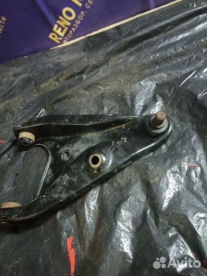 Рычаг подвески нижний передний правый Nissan