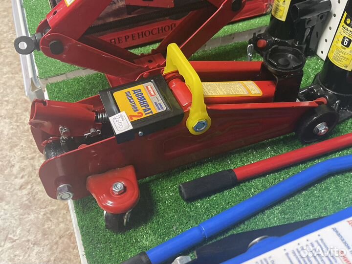 Домкраты новые в Тюмени