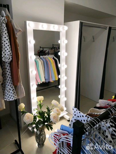 Гримерное зеркало