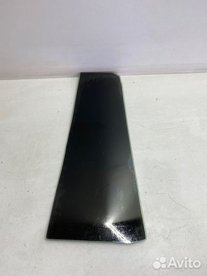 Форточка двери задняя правая Toyota Land Cruiser