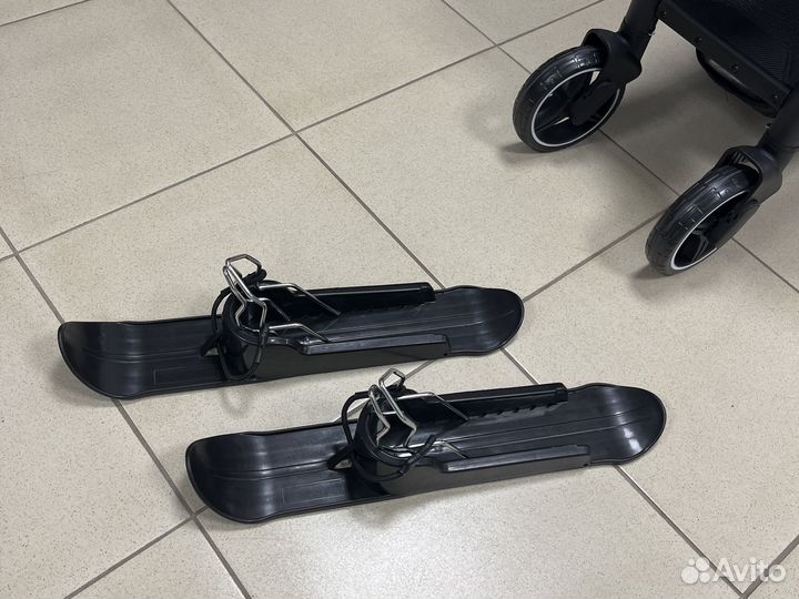 Лыжи на коляску универсальные