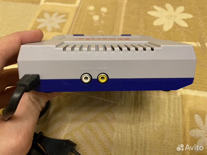 Игровая приставка Dendy