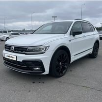 Volkswagen Tiguan 2.0 AMT, 2020, 50 000 км, с пробегом, цена 3 250 000 руб.