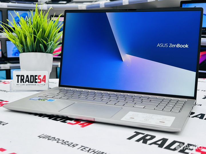 Asus Zenbook 15 i5-8265U / 8 / 256 / GTX 1050