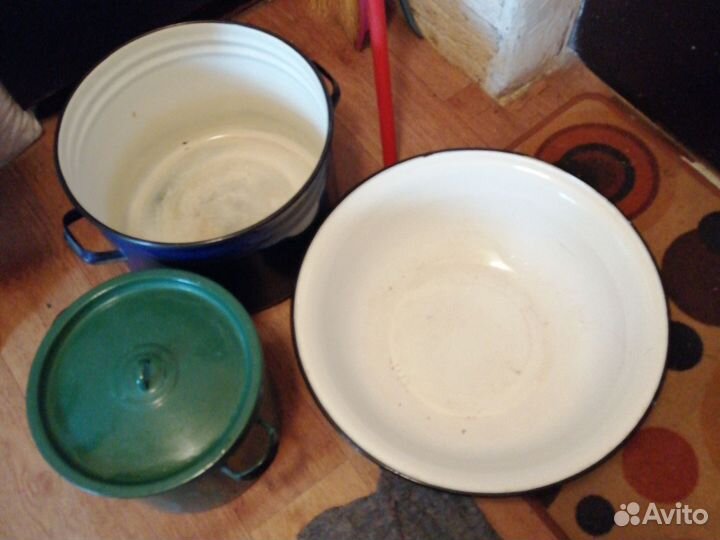 Таз, кастрюли