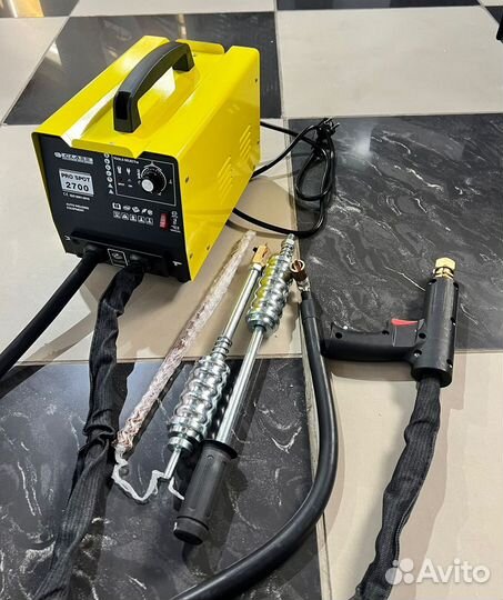 Продаю спотер prof2700 Donweld