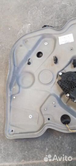 Стеклоподъемник передний правый Skoda Octavia A5