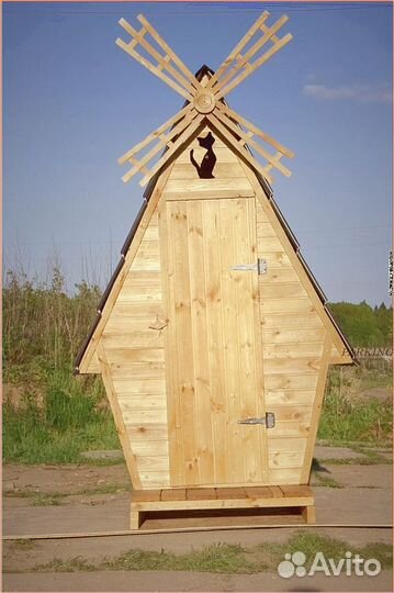 Дачный туалет с декором SNH