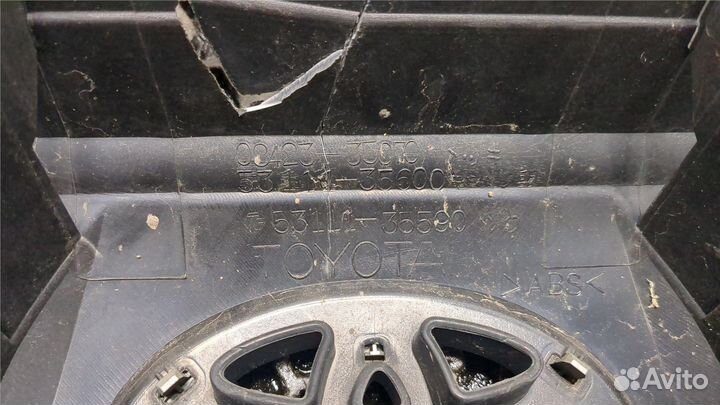 Решетка радиатора Toyota 4 Runner, 2004