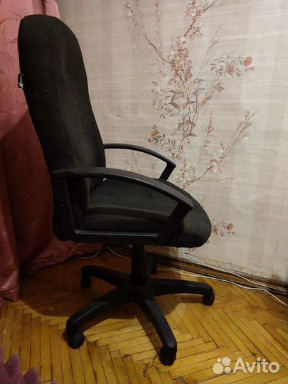 Компьютерное кресло усиленное до 200 кг