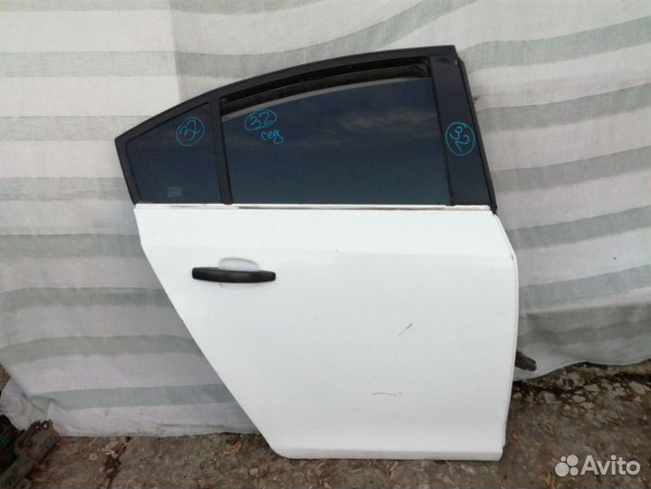 Дверь задняя правая Chevrolet Cruze 1.6 F16D3 2012