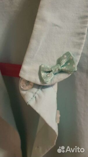 Блузка светло зеленая