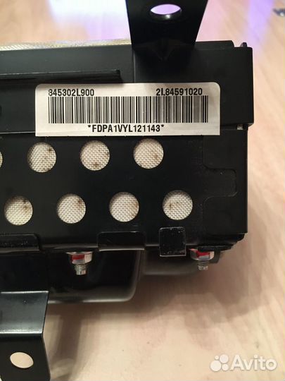 Подушка безопасности в торпедо Hyundai i30 Elantra