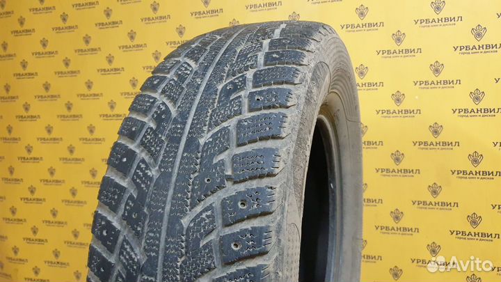 Kumho I'Zen RV Stud KC16 235/70 R16 106T