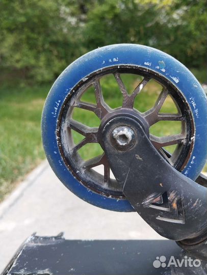 Трюковой самокат Hipe h3