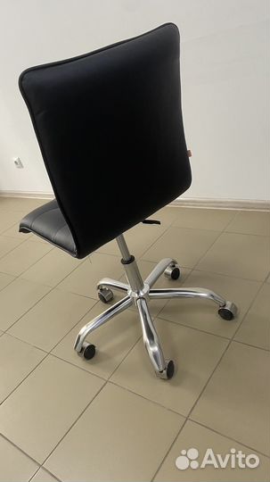 Офисный стул