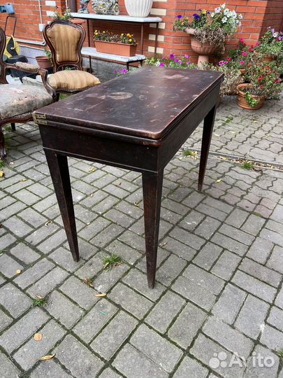 Стол старинный