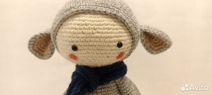 Мягкая вязаная игрушка