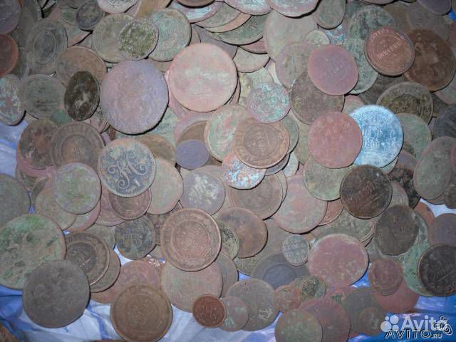 Куча старинных монет