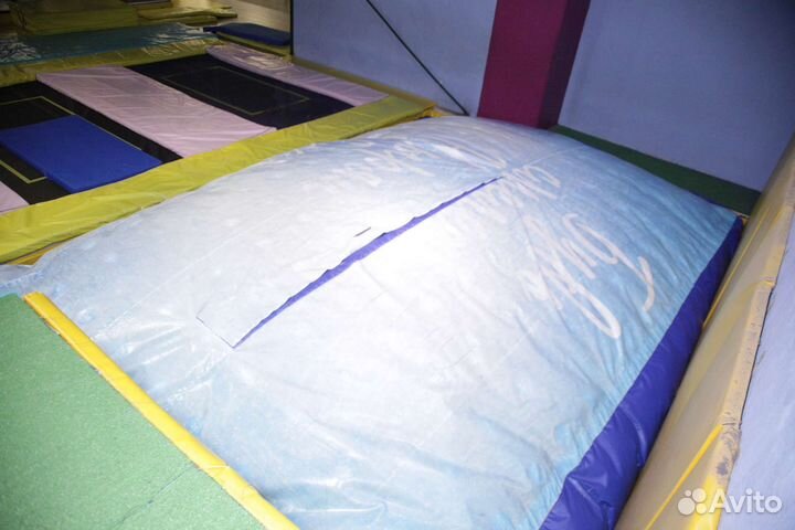 Надувная подушка для развлекательных центров