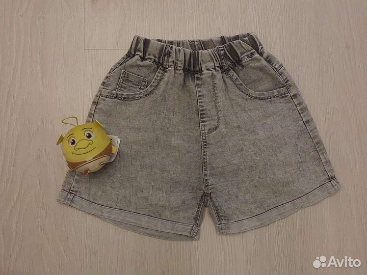 Лёгкие джинсовые шортики на маленькую модницу