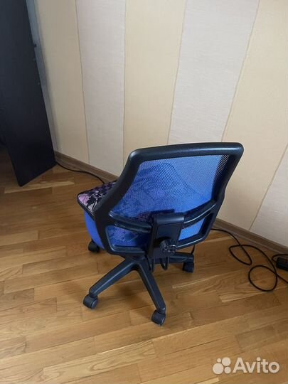 Компьютерное кресло