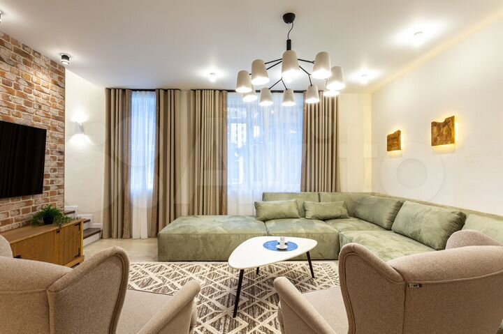 Дом 205 м² на участке 2 сот.